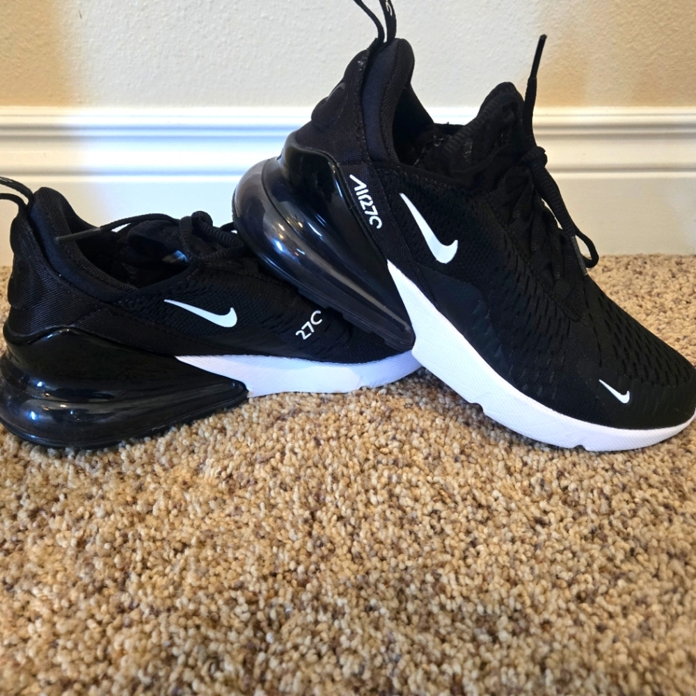 Nike Air Max 270 Black Sneakers Y7